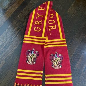 Authentic Universal Wizarding World of Harry Potter Scarf
